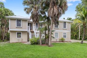Palm Paradise- Charming Island Bungalow in Downtown Sanibel