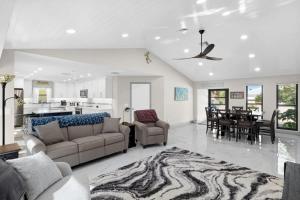 Villa Albatross- Gorgeous Ground Level Pool Home in the Dunes