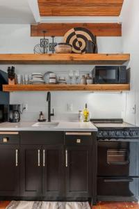 Falling Star, Hot tub and Pet Friendly!