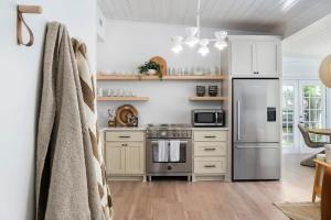 The Ressman Compound for Big Groups plus Hot tub