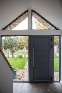 The Salt House - Luxury Home with Pool & Hot Tub