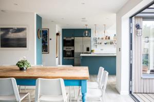 The Salt House - Luxury Home with Pool & Hot Tub