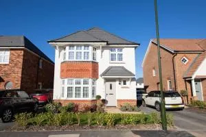 Charming & Modern City Escape Garden Parking - Westhampnett