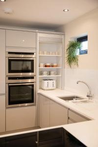 Designer Family Escape Hot Tub Steps to Beach