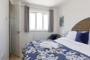 Wonderful Seafront Home - Panoramic Ocean Views