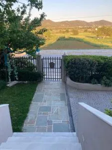 Central Village House - Perivólia