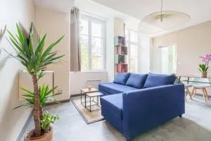 Appartement lumineux avec cour - Semoutiers