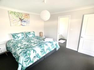 Modern Majestic - Everything you need Neat & Tidy
