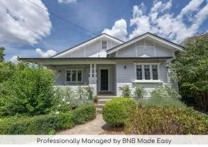 Bindi Cottage, Spacious & Unique, Opposite Pool - Canobolas