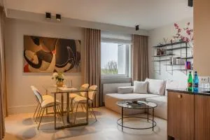 Natura Luxury Apartments II - 伊拉华