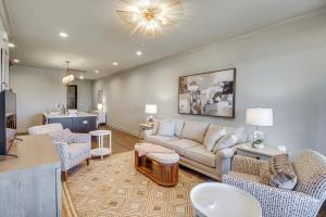 Idyllic Savannah Apartment with River Views!