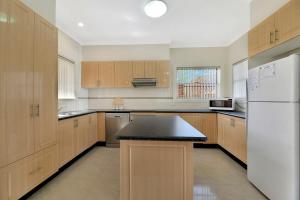 Spacious 2 Bed, 2 Bath Villa, CBD Location