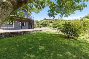 Paradise in Pohara - Motupipi