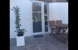 Apartments Artemus Karliva 