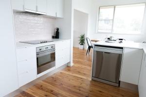 Haven on Hill - Modern & Charming, Touch of Pink