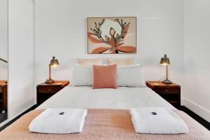 Oasis on Warrendine, Sleek & Stylish, Free Wi-Fi