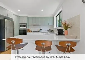 Anson Abode - CBD Home, Modern Sophistication - Mullion Creek