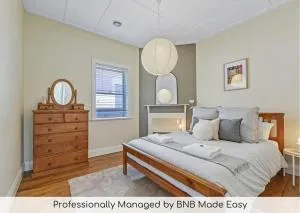The Edward Charmer - Heritage Home, Pet Friendly - Millthorpe
