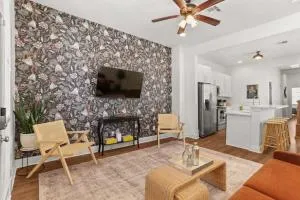 Fabulous Classy and Comfy 3BD 2BA Home and Parking - Terrytown