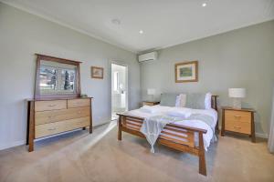 Art House on Anson - Artistic Haven, Spa, Pets