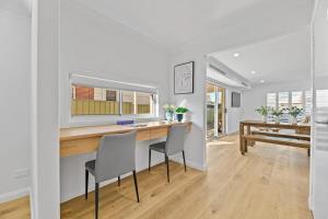 Cosy on Curran - CBD Escape, EV Plug, Firepit