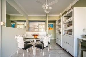 Apto 750m da praia loc. privilegiada BC JDA402