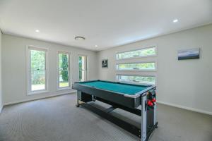 Southlakes Haven - Lake Views, Pet Friendly