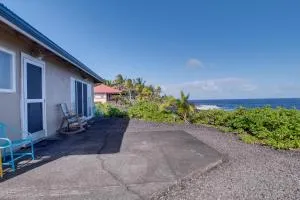 Coastal Keaau Home Ocean and Sunrise Views, Pool - Keaau
