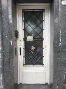 3 ambientes con balcón y Pràctico, lindo y con todo cerca!