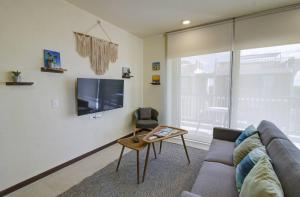 Beautiful Ocean View Penthouse With Private Pool -C301