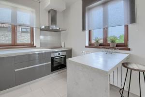 Apartment Enrico - Two Bedroom Apartment with Jacuzzi 