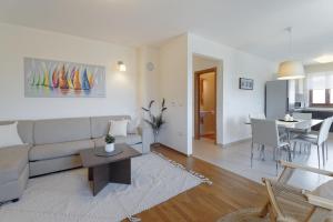 Apartment Enrico - Two Bedroom Apartment with Jacuzzi 