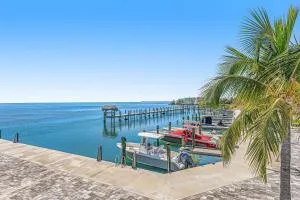 Overseas Beauty - Big Pine Key