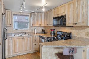 Ski In Out 5 Minute Walk To Everything