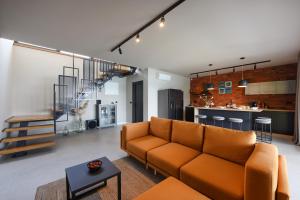 NEW Luxury Feel Good House by the Sea