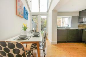 Regent House - by Brighton Holiday Lets