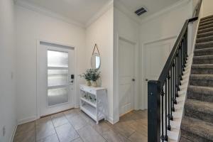 Brand new home themed bedrooms prime location