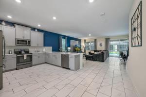 Charming Home Ideal Location Spacious Game Room