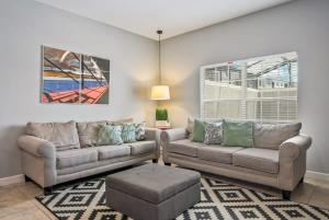 Cozy Home Near Disney Parks - Prime Location