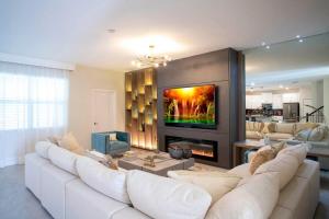 Storey Lake House 2713