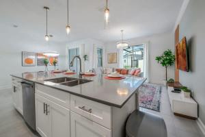 Ultimate Luxury Home-Private Pool Themed Bedroom