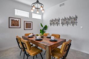 Spacious Beautiful 3-BR Condo Prime Location