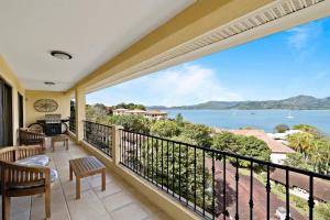 Remodeled Top-Floor Flamingo Condo with Outstanding Ocean Views - 4hvězdičkové hotely ve městě Playa Flamingo