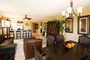 Classy artsy ocean-view unit near pool at Pacifico in Coco sleeps 6