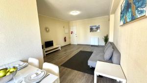 Praia da Rocha, 5-F, Charming Apartment with Air Conditioning - Pátio da Rocha By IG