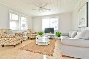 HAZELS CHILD II Beach House DIRECT OCEANFRONT Ocean and Pier Views