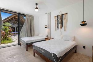 Brand New Villa Just 5 Min To Beach & Downtown!