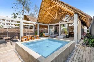 Brand New Villa Just 5 Min To Beach & Downtown!