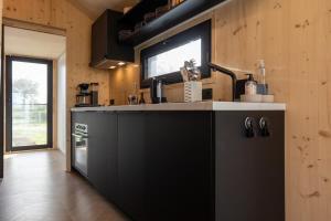 Hello Zeeland - Zeeuwse Liefde Tiny House 8