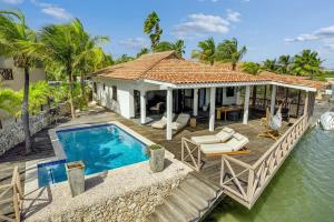 Costa de la Luz on the water of the Laguna Marina - 4hvězdičkové hotely ve městě Kralendijk